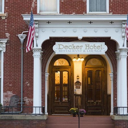 Decker Hotel & Bar Maquoketa エクステリア 写真